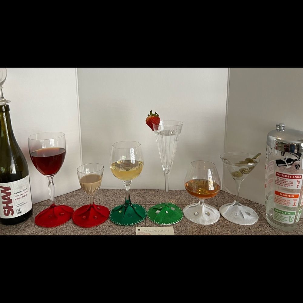 NWT decorative stemmed glass coasters they fit most stemmed glasses